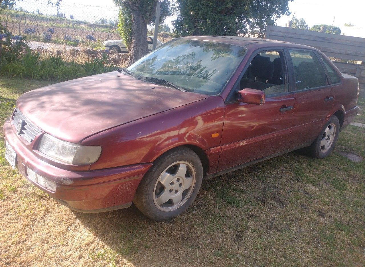 Volkswagen Passat Usado en Mendoza, deRuedas