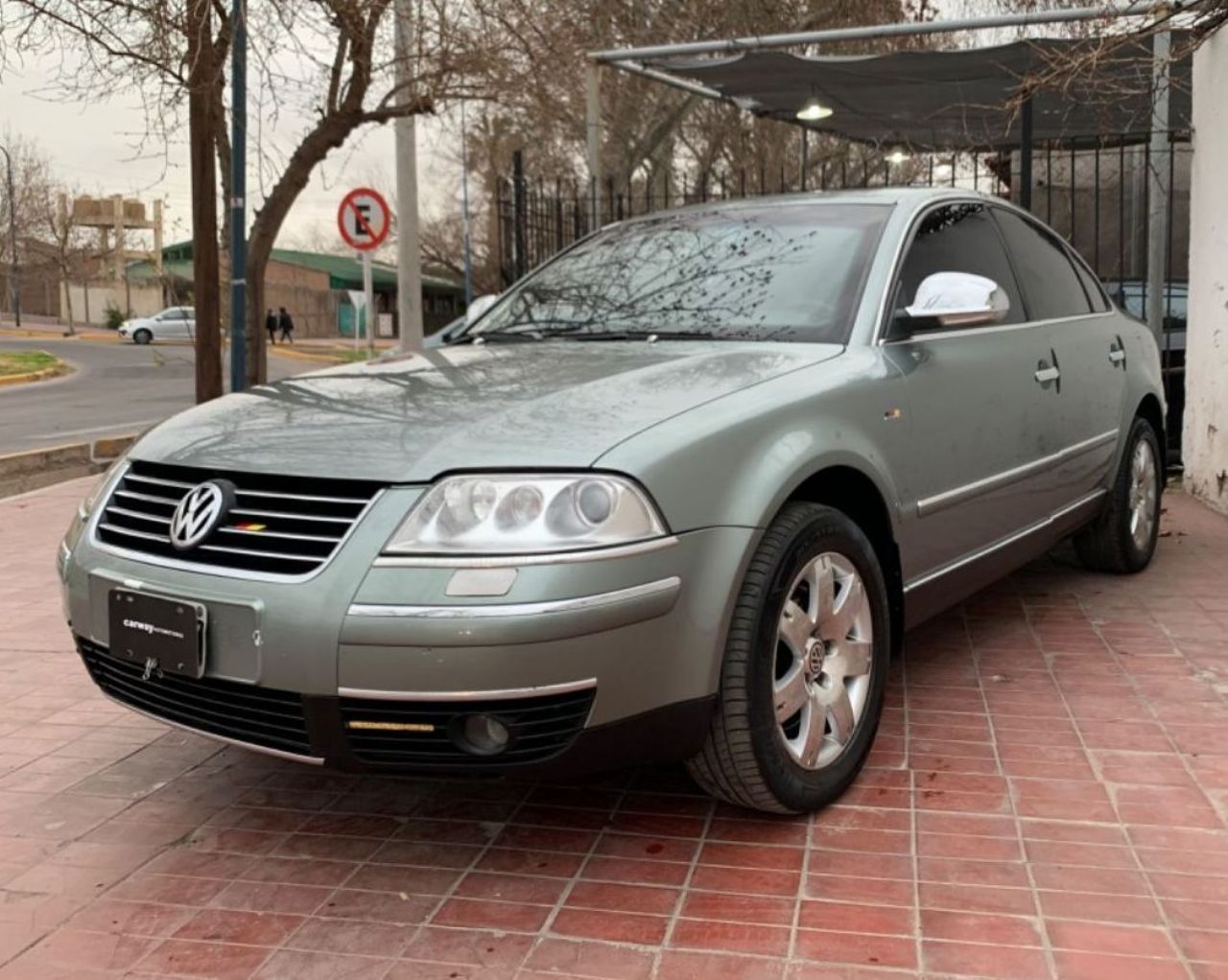 Volkswagen Passat Usado en Mendoza, deRuedas