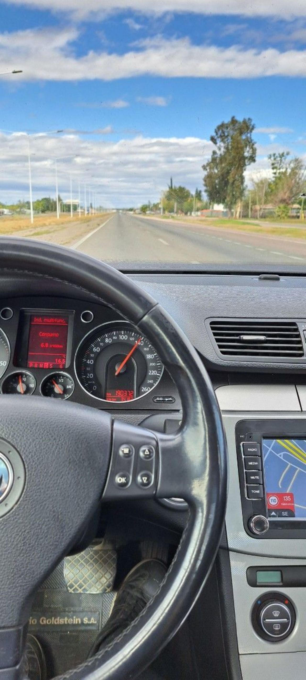 Volkswagen Passat Usado en Mendoza, deRuedas
