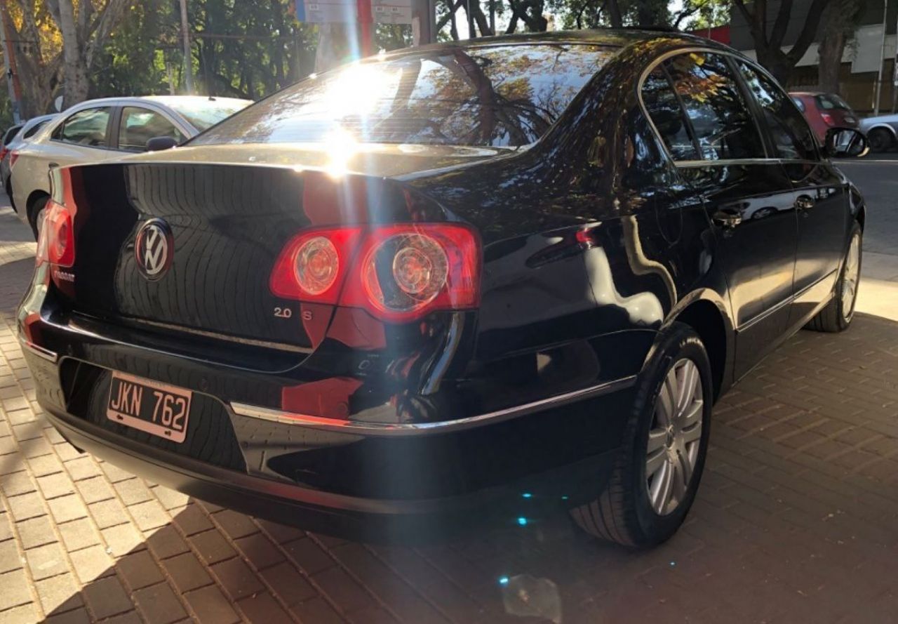 Volkswagen Passat Usado en Mendoza, deRuedas