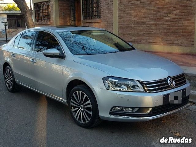 Volkswagen Passat Usado en Mendoza, deRuedas