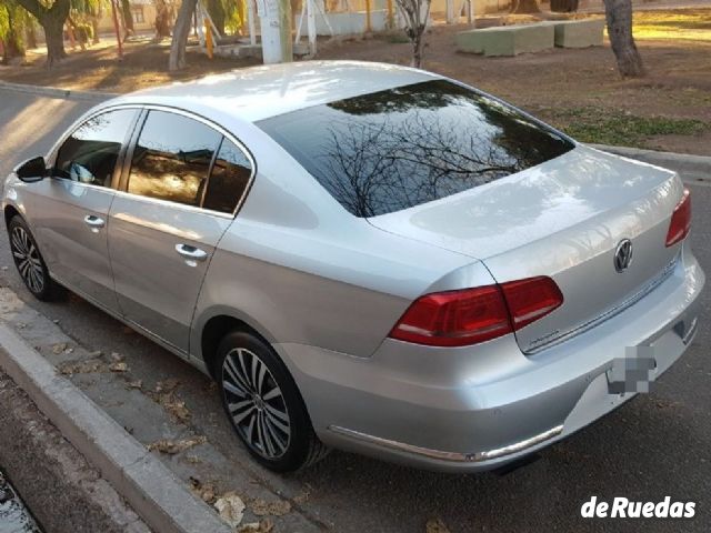 Volkswagen Passat Usado en Mendoza, deRuedas