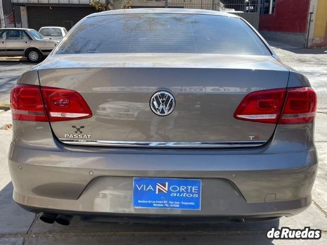 Volkswagen Passat Usado en Mendoza, deRuedas