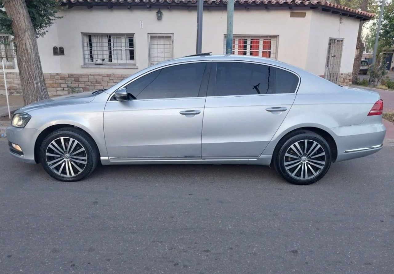 Volkswagen Passat Usado en Mendoza, deRuedas