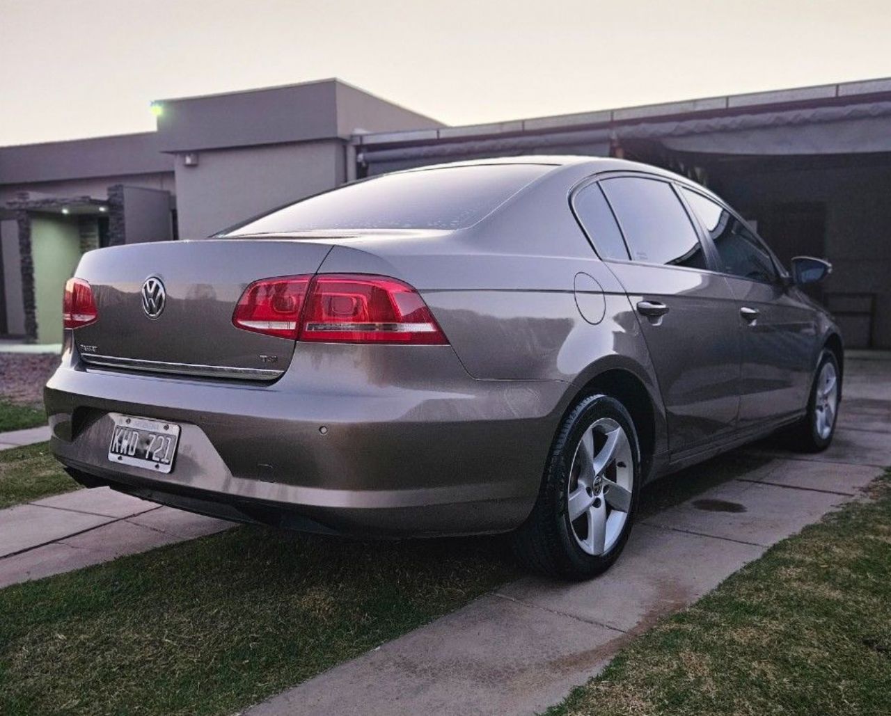 Volkswagen Passat Usado en Mendoza, deRuedas