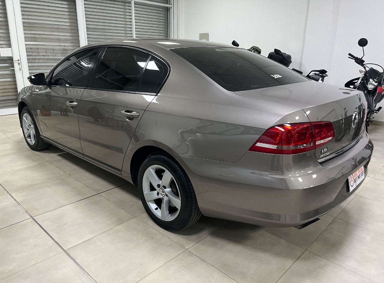 Volkswagen Passat Usado en Mendoza, deRuedas