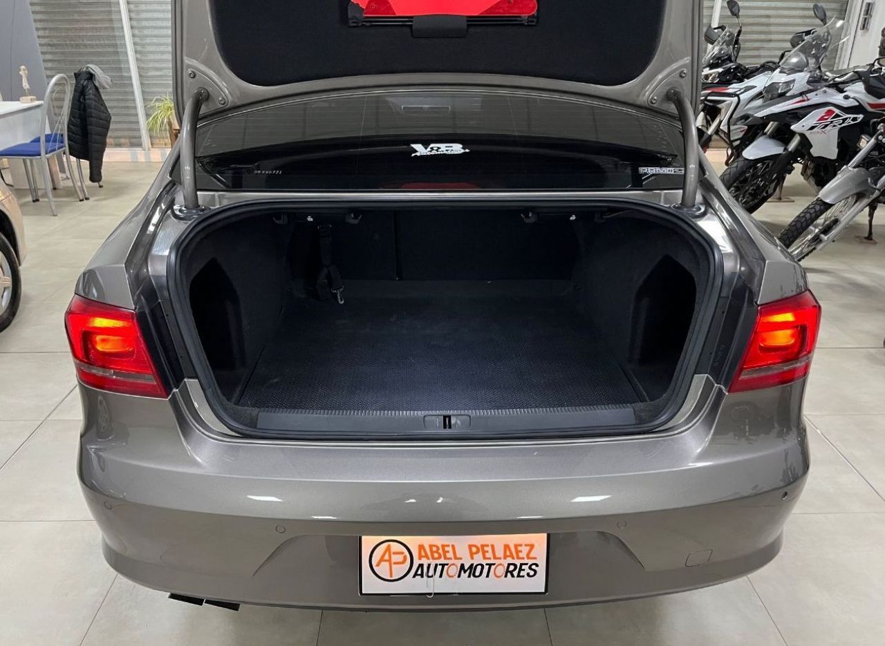 Volkswagen Passat Usado en Mendoza, deRuedas