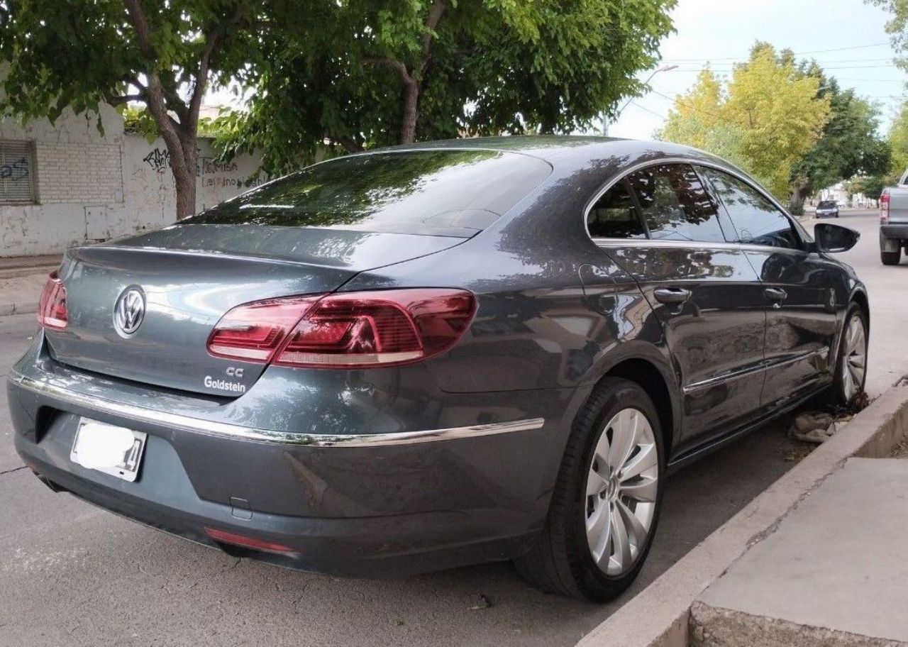 Volkswagen Passat Usado en Mendoza, deRuedas