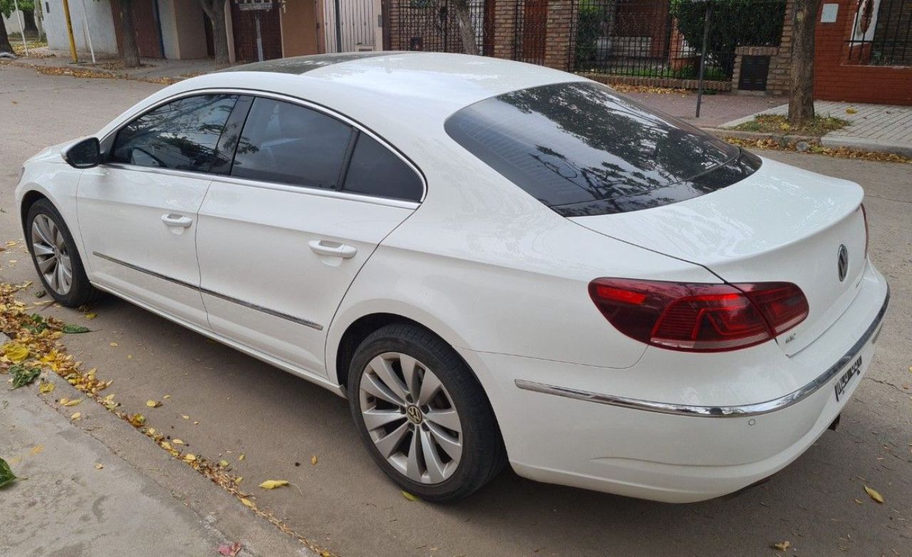 Volkswagen Passat Usado en Córdoba, deRuedas