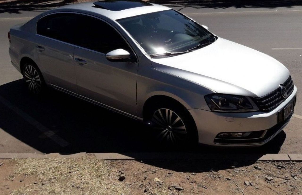 Volkswagen Passat Usado en Mendoza, deRuedas