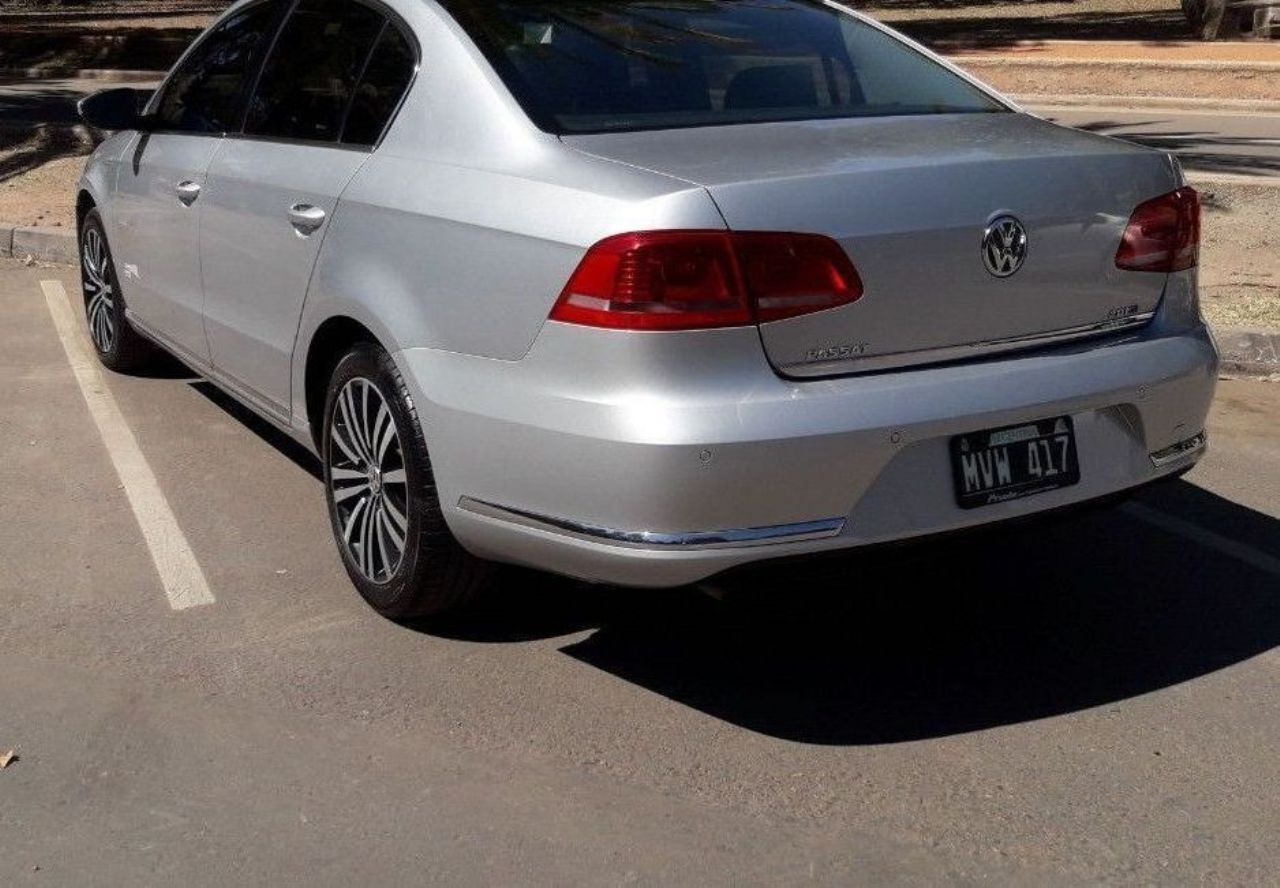 Volkswagen Passat Usado en Mendoza, deRuedas