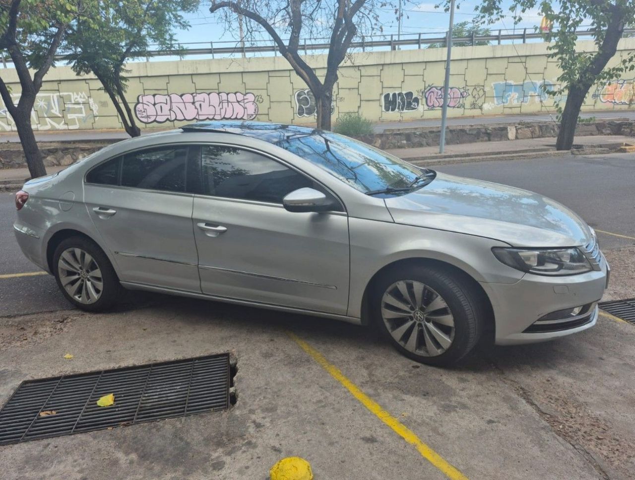 Volkswagen Passat Usado en Mendoza, deRuedas