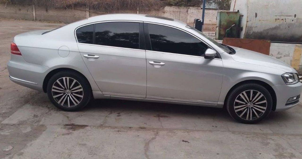 Volkswagen Passat Usado en Mendoza, deRuedas