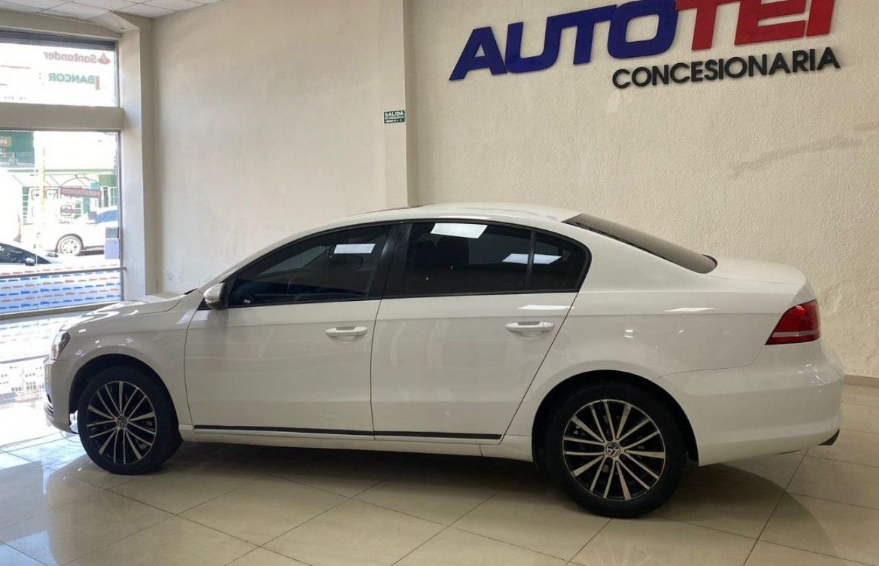 Volkswagen Passat Usado Financiado en Córdoba, deRuedas