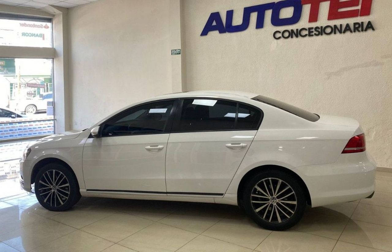 Volkswagen Passat Usado Financiado en Córdoba, deRuedas