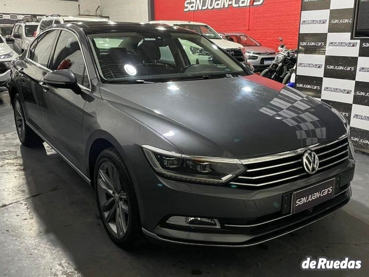 Volkswagen Passat Usado en San Juan, deRuedas