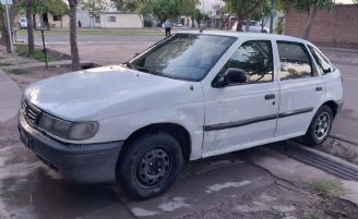 Volkswagen Pointer Usado en Mendoza