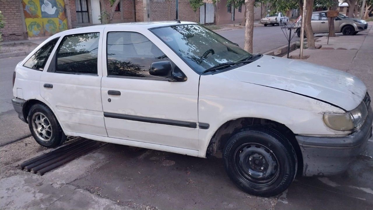 Volkswagen Pointer Usado en Mendoza, deRuedas