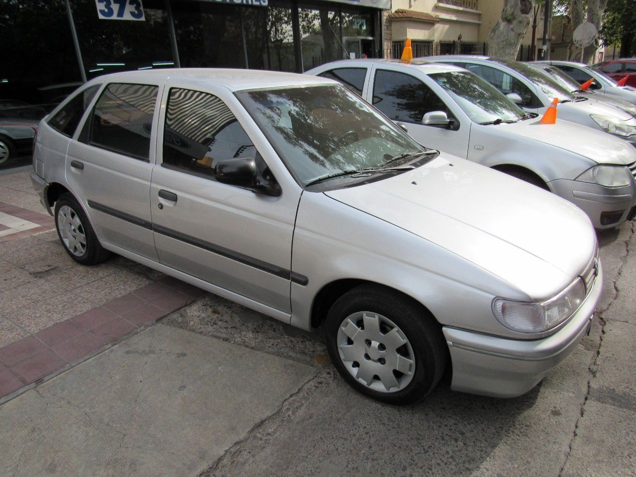 Volkswagen Pointer Usado en Mendoza, deRuedas