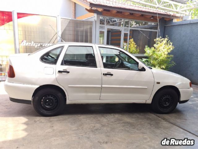 Volkswagen Polo Usado en Mendoza, deRuedas