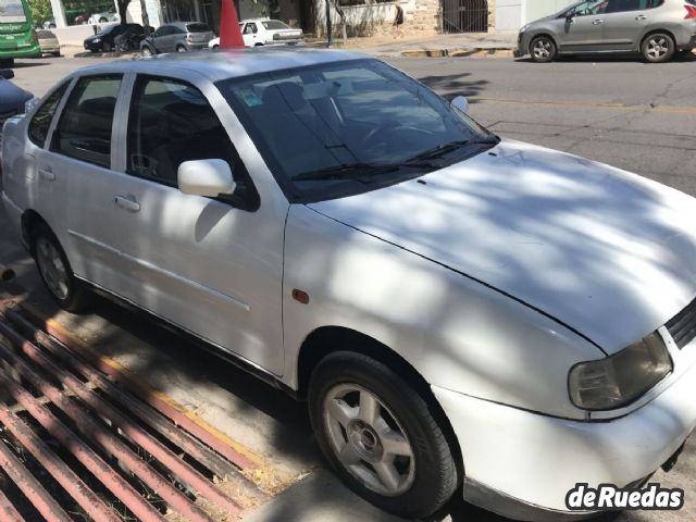Volkswagen Polo Usado en Mendoza, deRuedas