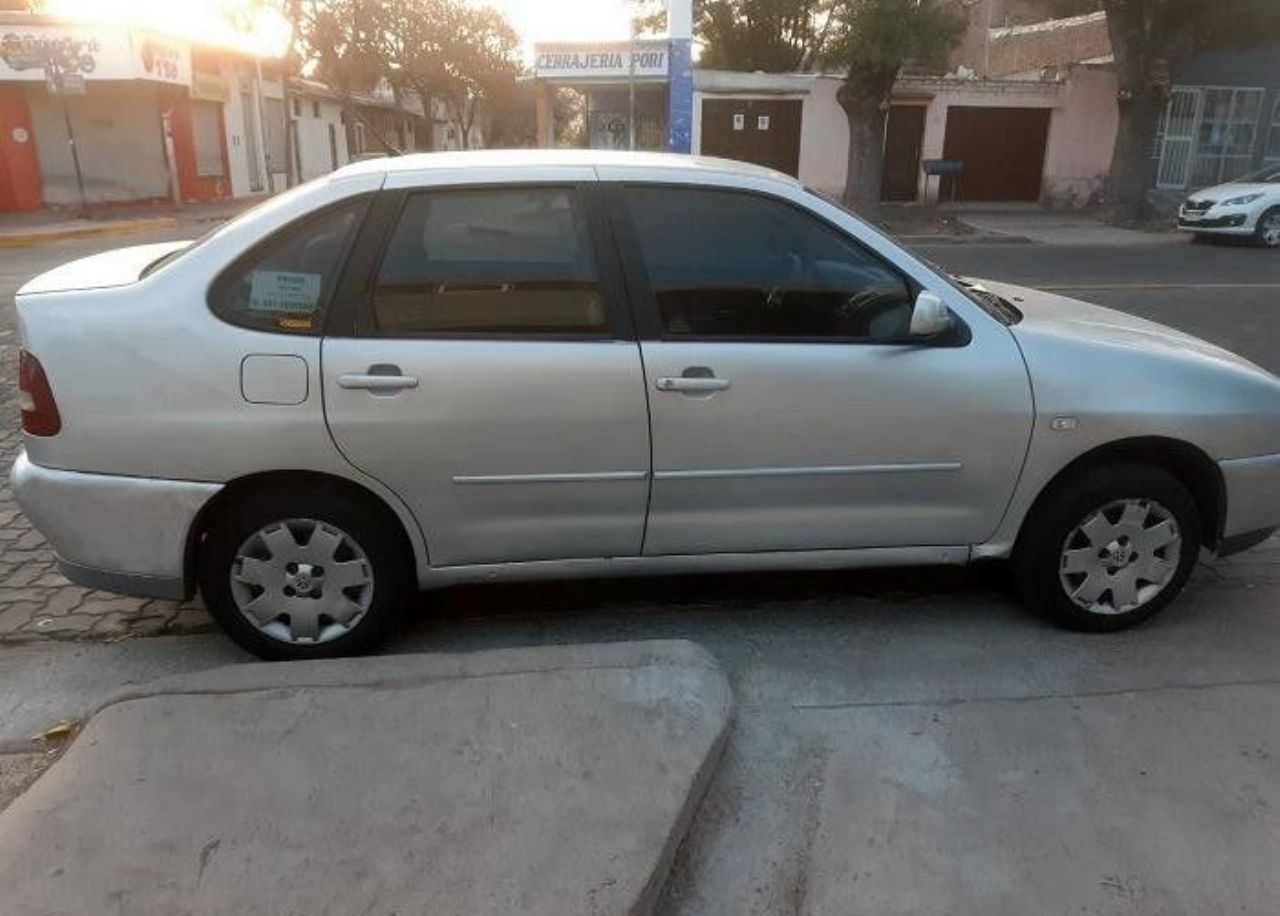 Volkswagen Polo Usado en Mendoza, deRuedas