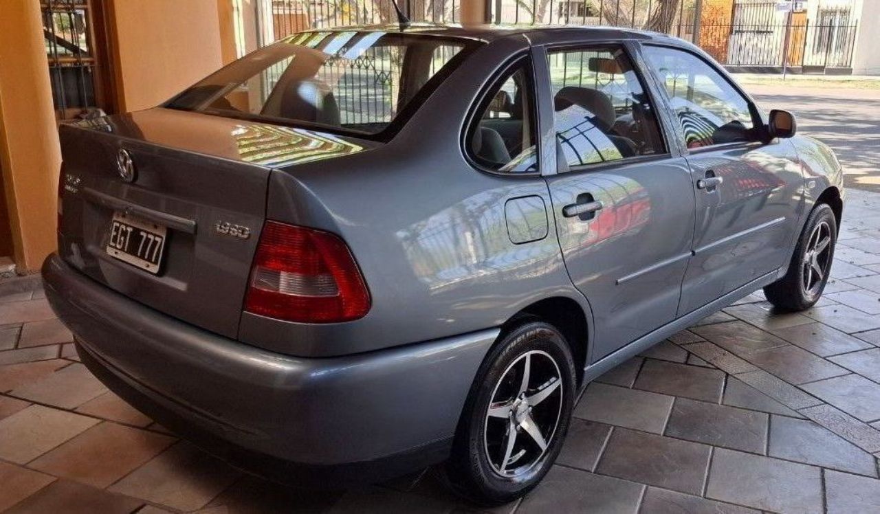 Volkswagen Polo Usado en San Juan, deRuedas