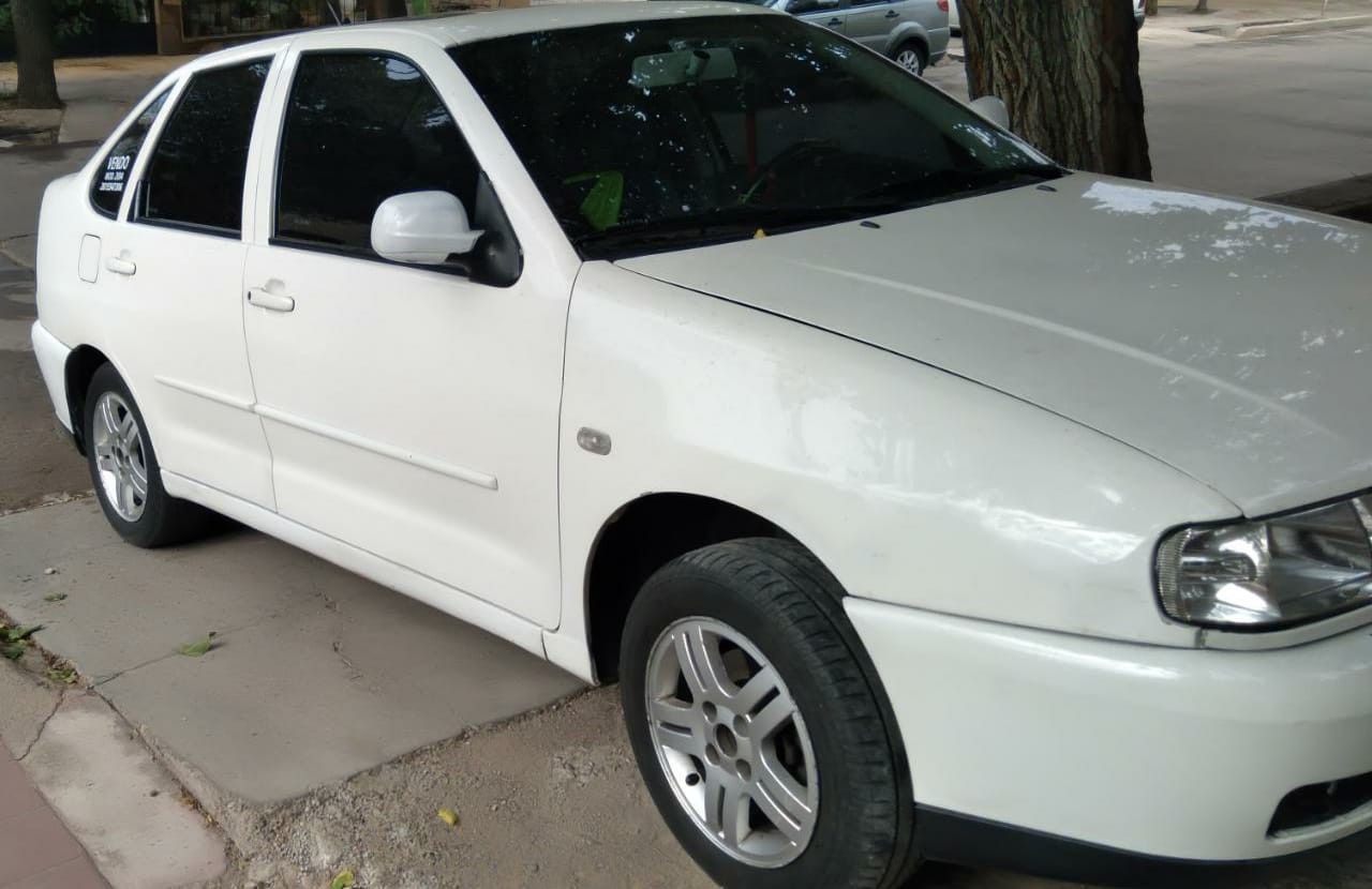 Volkswagen Polo Usado en Mendoza, deRuedas