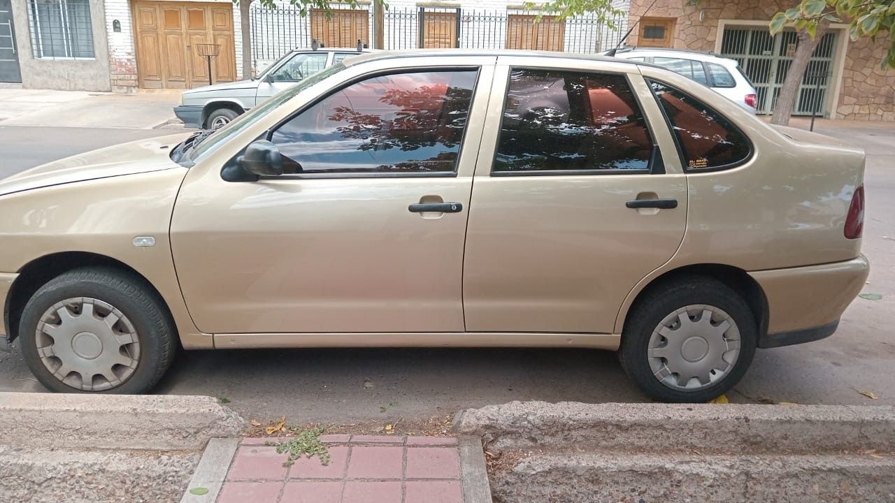 Volkswagen Polo Usado en Mendoza, deRuedas