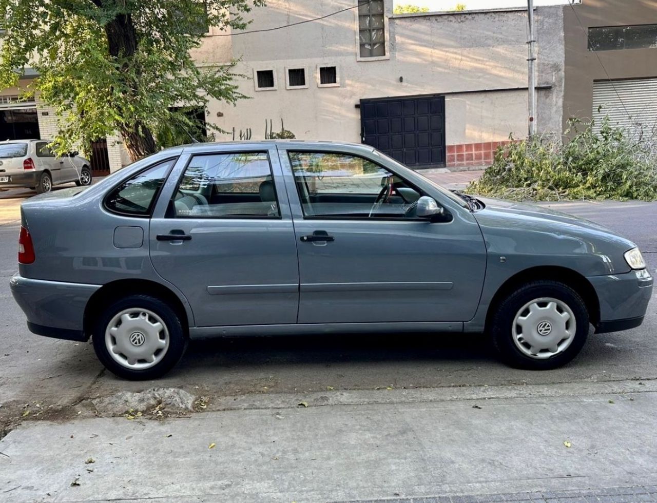 Volkswagen Polo Usado en Mendoza, deRuedas