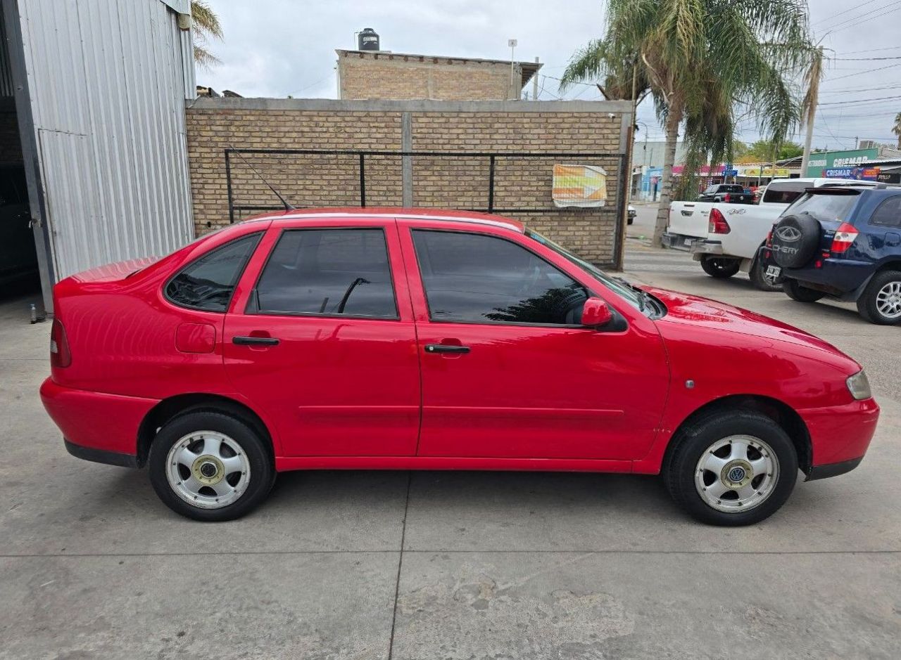 Volkswagen Polo Usado Financiado en Mendoza, deRuedas