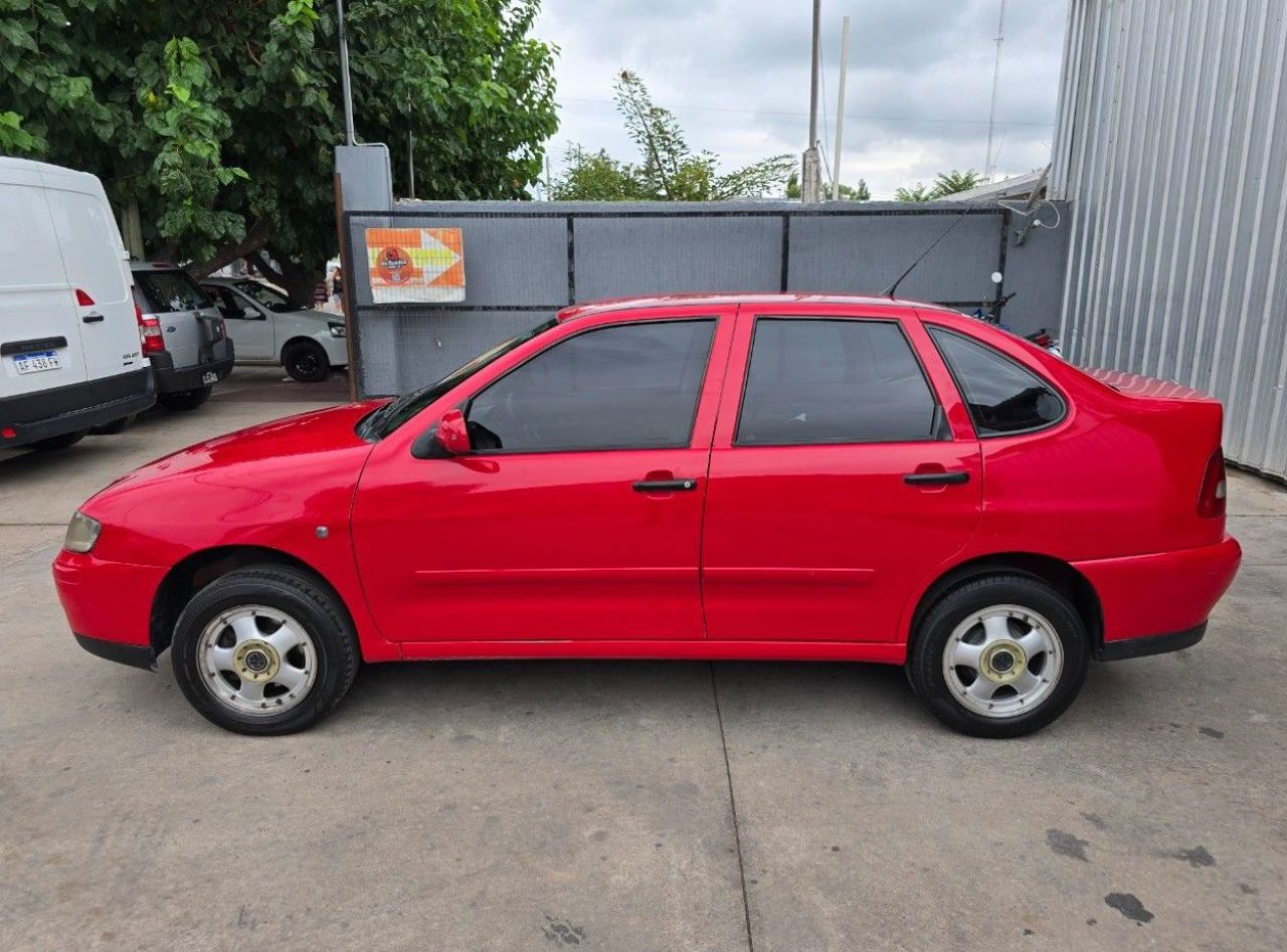 Volkswagen Polo Usado Financiado en Mendoza, deRuedas