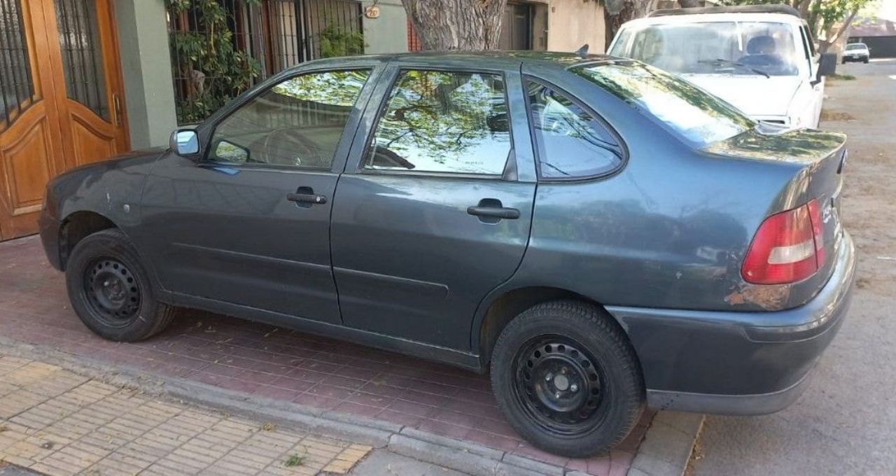 Volkswagen Polo Usado en Mendoza, deRuedas