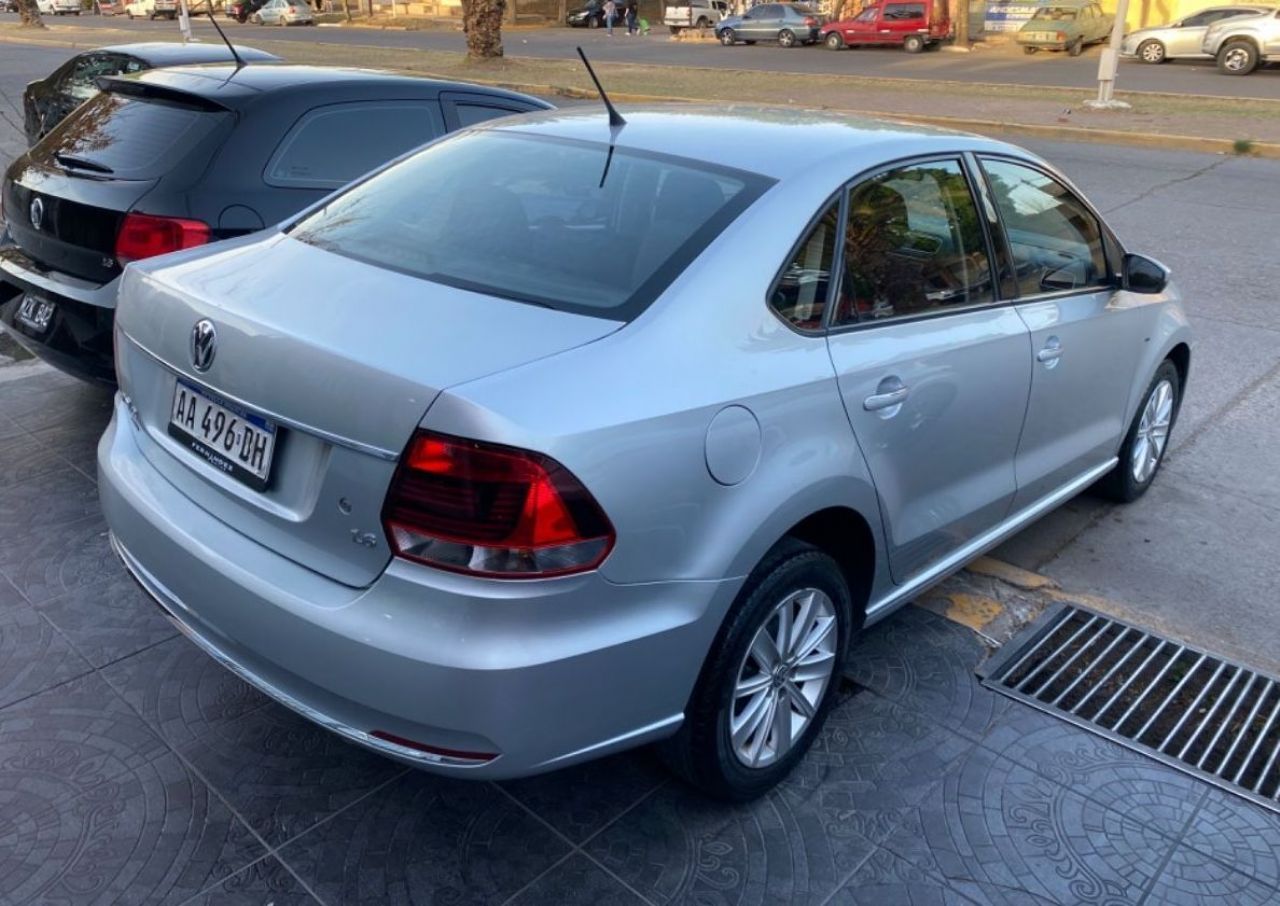 Volkswagen Polo Usado en Mendoza, deRuedas