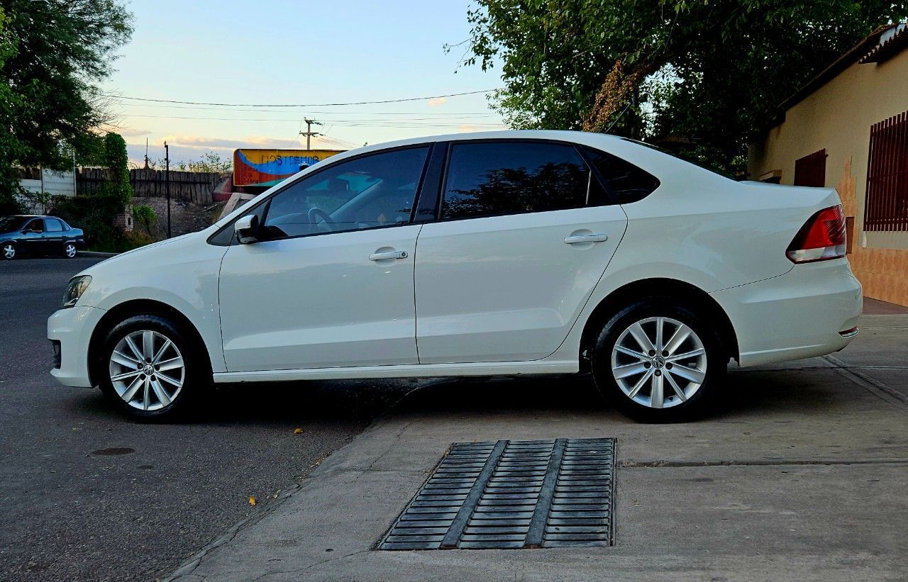 Volkswagen Polo Usado en Mendoza, deRuedas