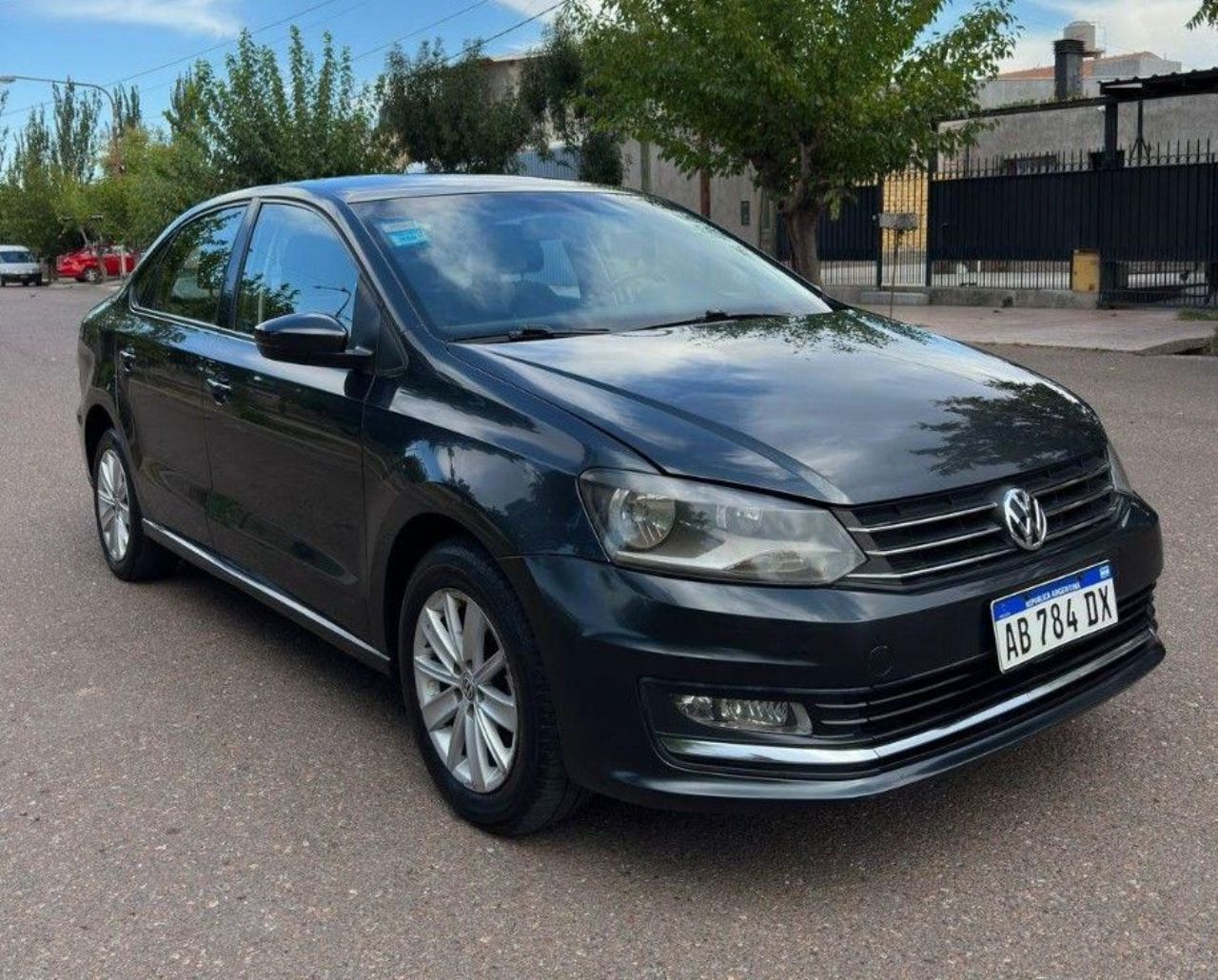 Volkswagen Polo Usado Financiado en Mendoza, deRuedas
