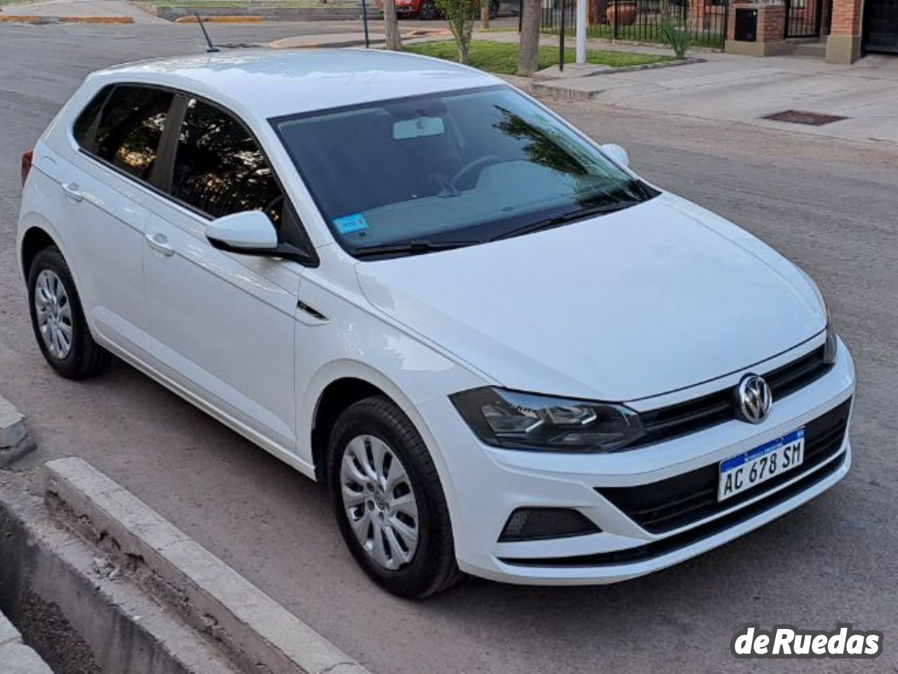 Volkswagen Polo Usado en Mendoza, deRuedas