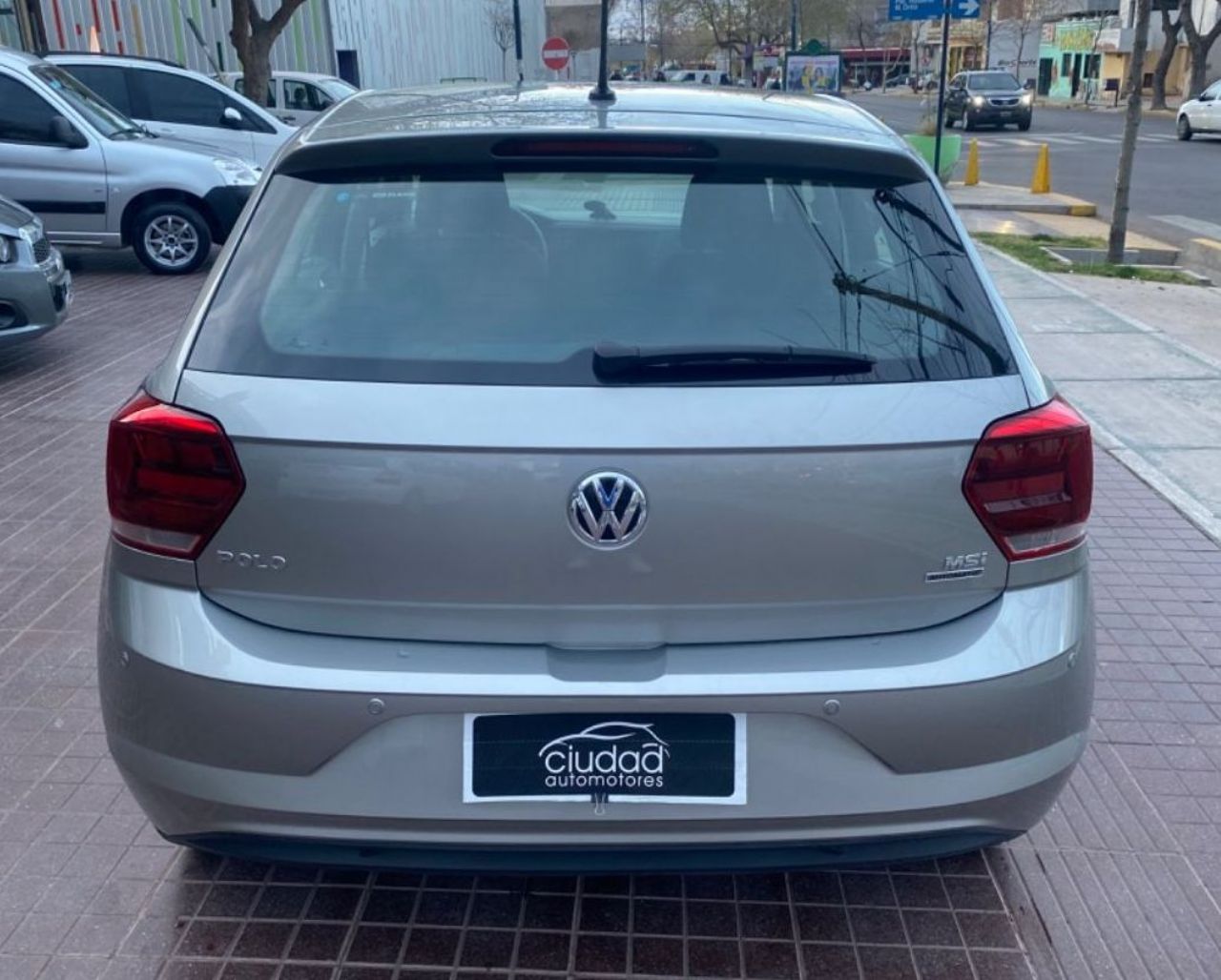 Volkswagen Polo Usado Financiado en Mendoza, deRuedas