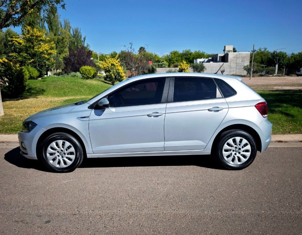 Volkswagen Polo Usado en Mendoza, deRuedas
