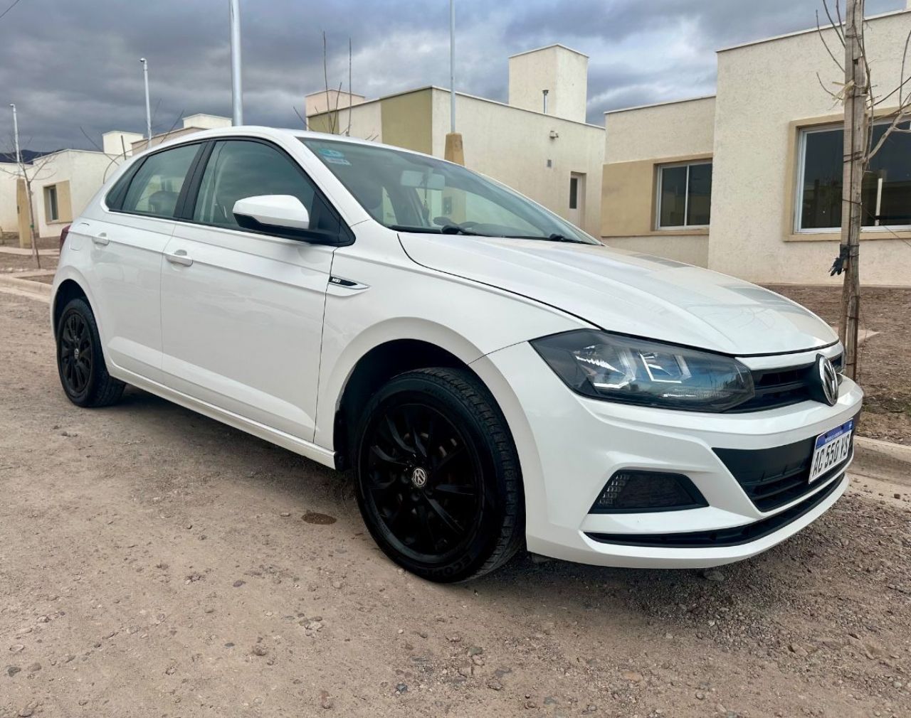 Volkswagen Polo Usado en Mendoza, deRuedas