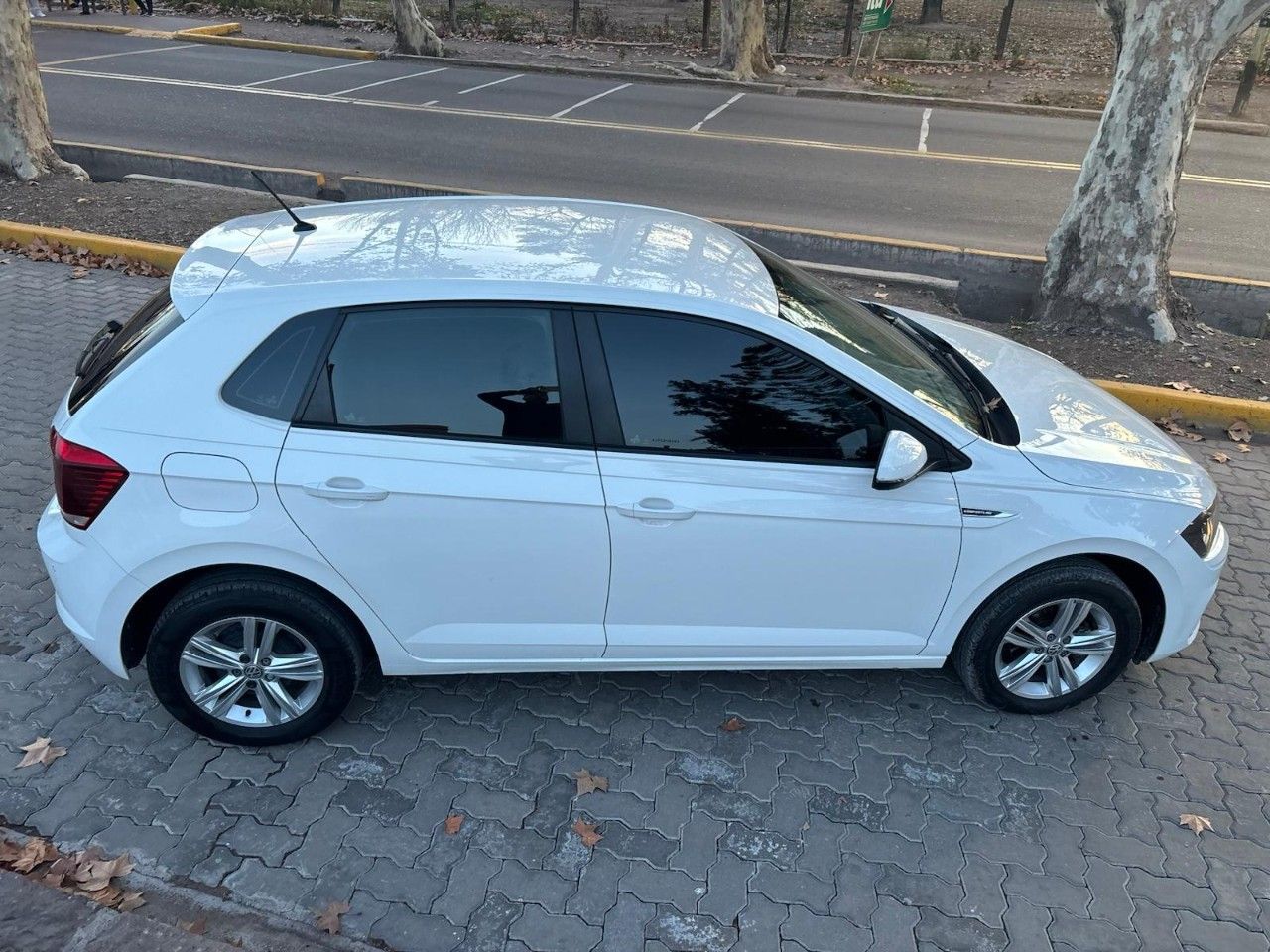 Volkswagen Polo Usado en Mendoza, deRuedas