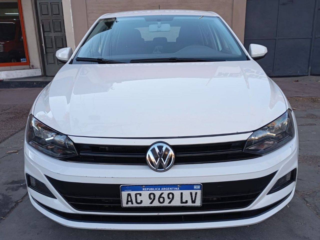 Volkswagen Polo Usado Financiado en Mendoza, deRuedas