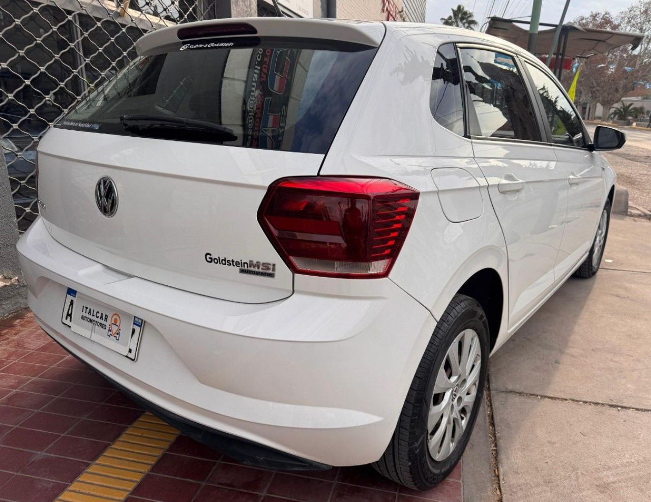 Volkswagen Polo Usado Financiado en Mendoza, deRuedas