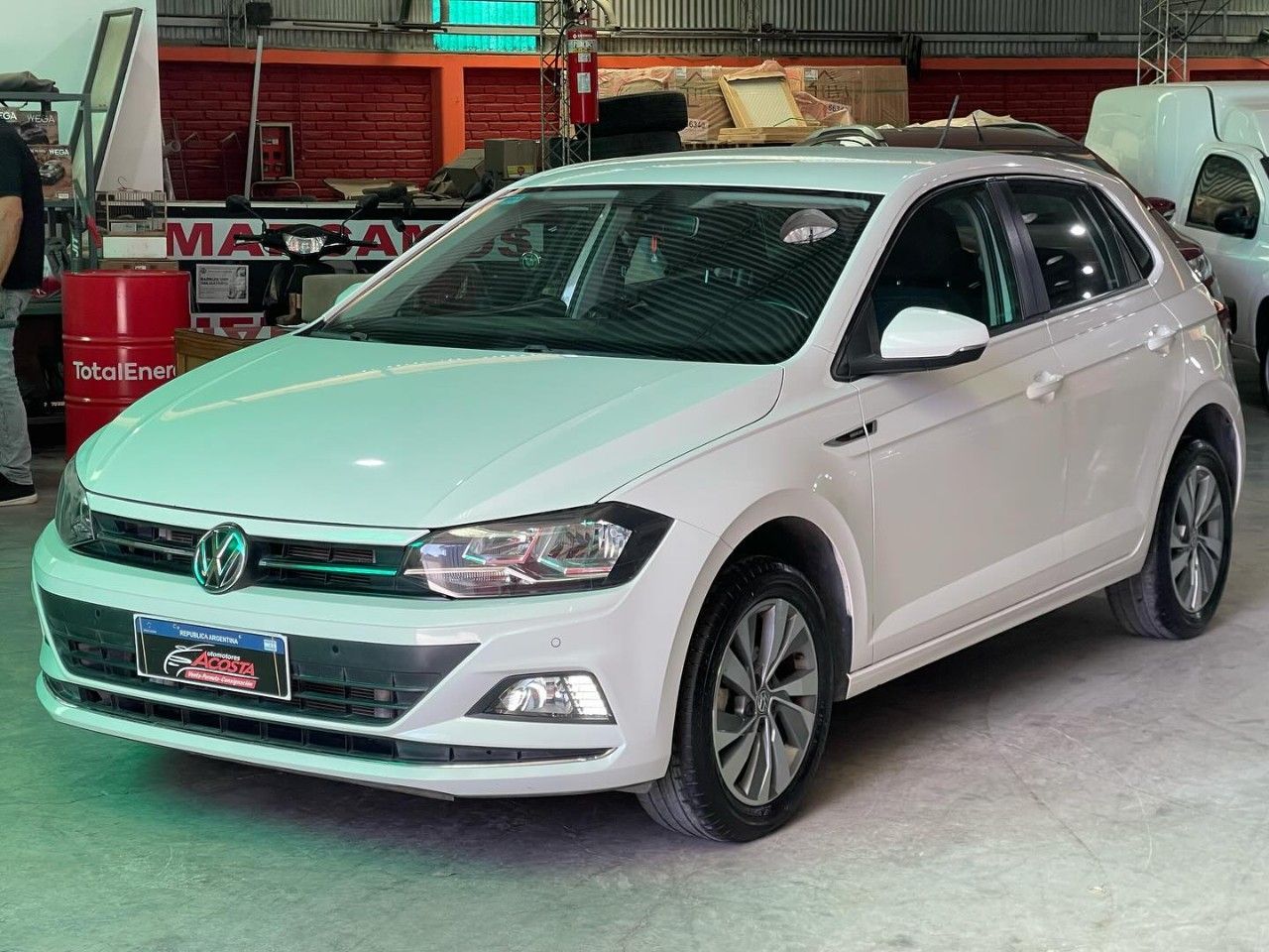 Volkswagen Polo Usado en San Juan, deRuedas