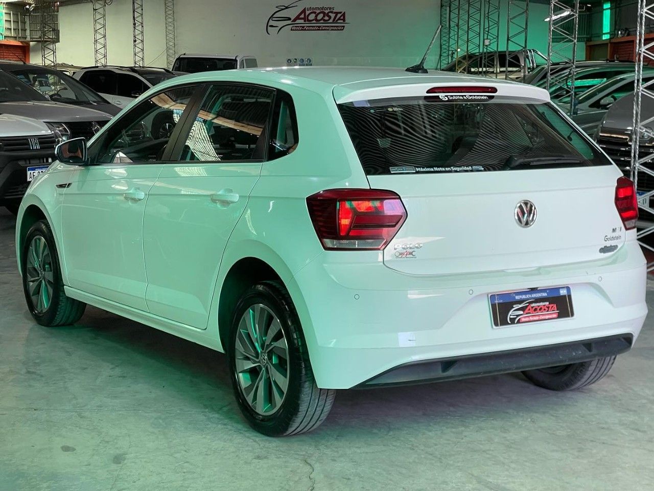 Volkswagen Polo Usado en San Juan, deRuedas