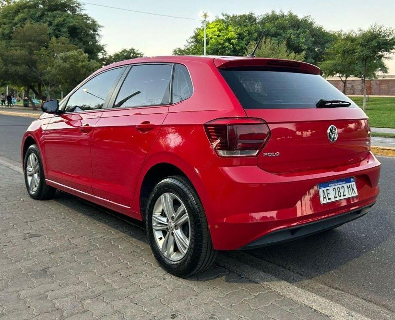 Volkswagen Polo Usado Financiado en Mendoza, deRuedas