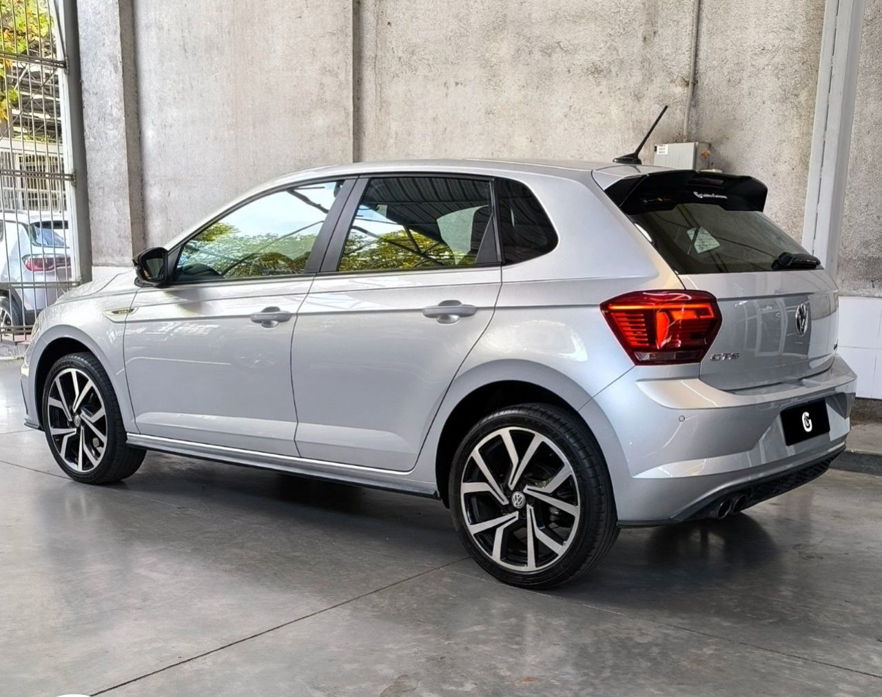 Volkswagen Polo Usado en Mendoza, deRuedas