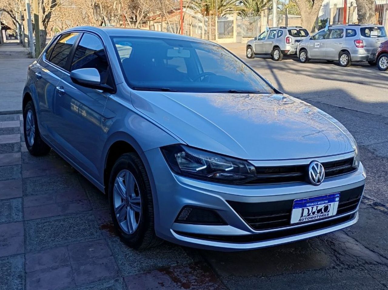 Volkswagen Polo Usado Financiado en Mendoza, deRuedas