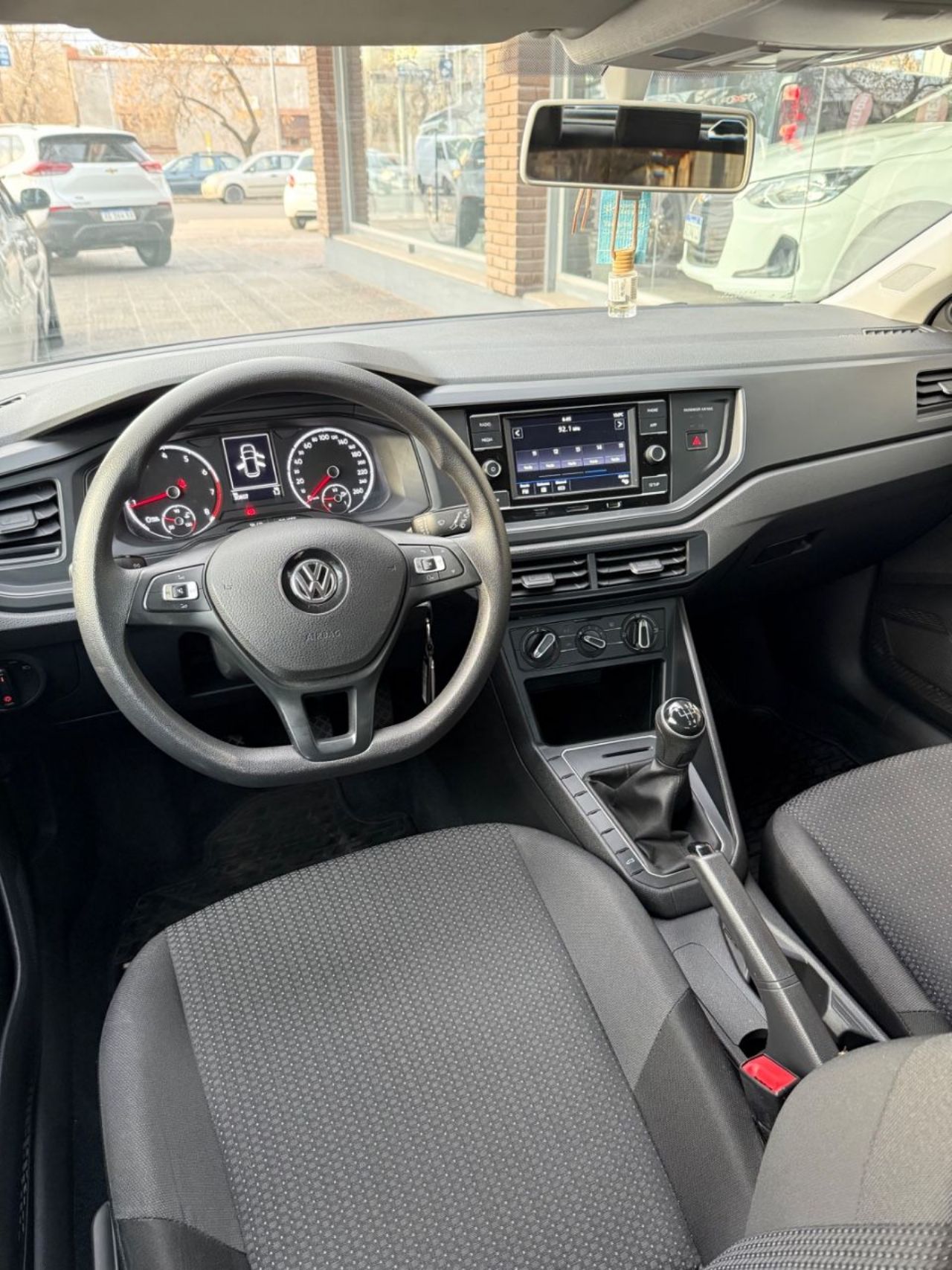 Volkswagen Polo Usado Financiado en Mendoza, deRuedas