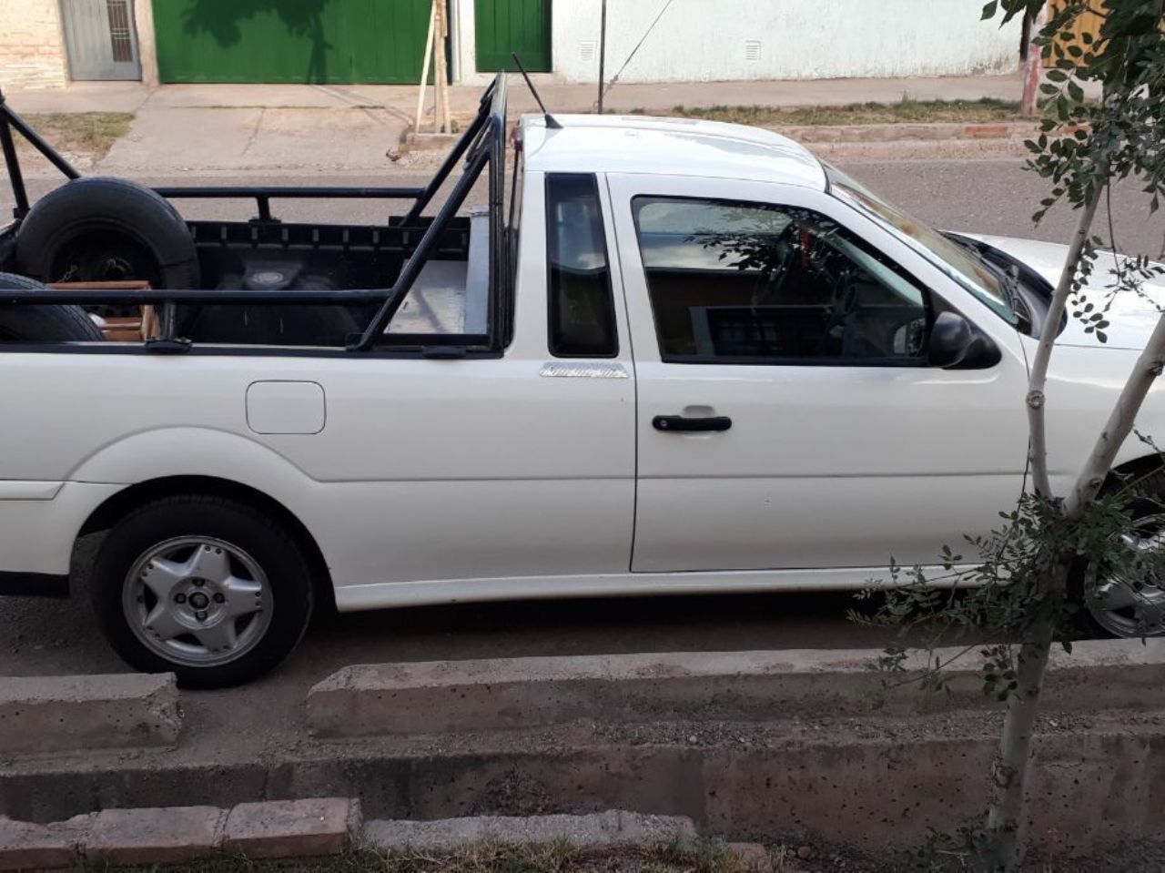 Volkswagen Saveiro Usada en Mendoza, deRuedas